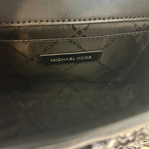 Michael Kors Whitney Medium Quilted Shoulder Bag Black - Picture 7 of 9